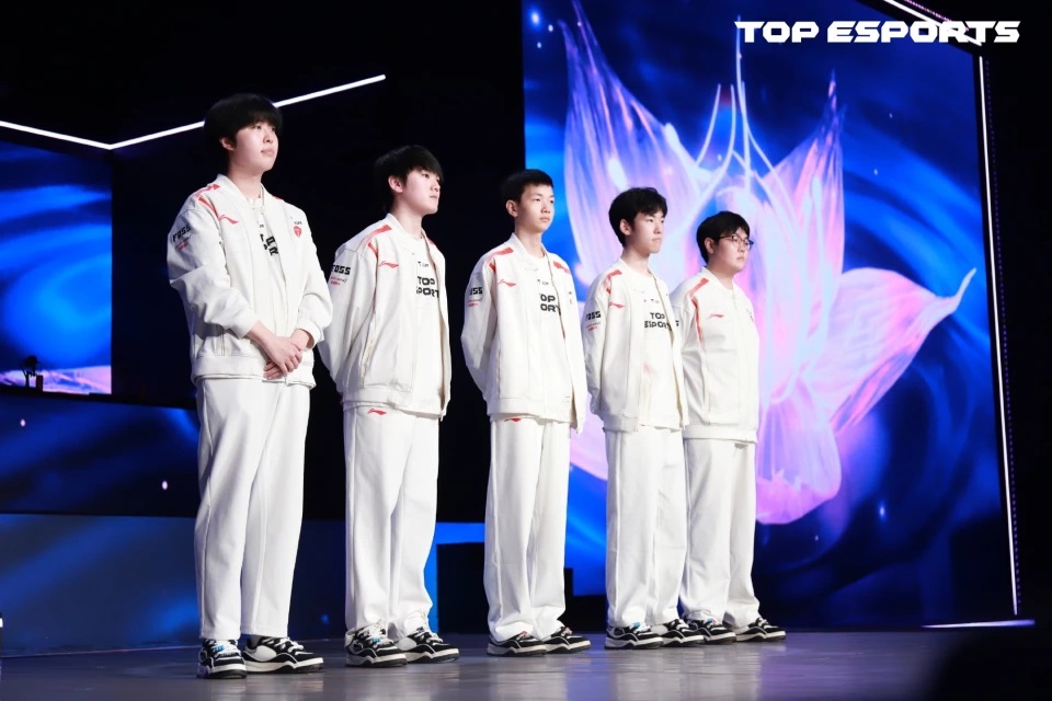 恭喜TES！3-1击败G2，晋级4强！369发挥出色，JKL霞疯狂输出